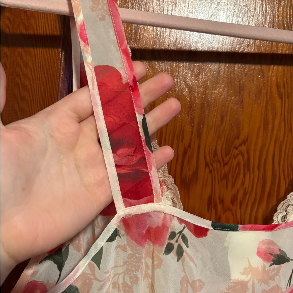 SECRET TREASURES Red Rose Floral Lace Chemise Womens Size Large - Picture 8 of 8